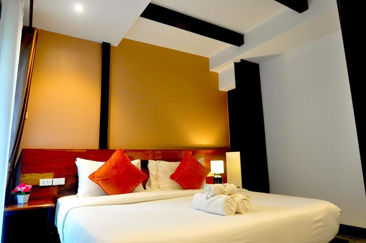 The Eight Ratvithi House Hotel Chiang Mai Exterior photo