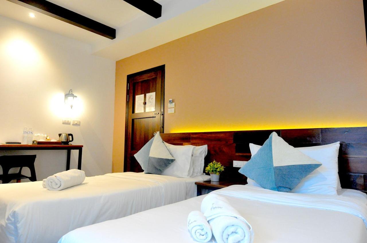 The Eight Ratvithi House Hotel Chiang Mai Exterior photo