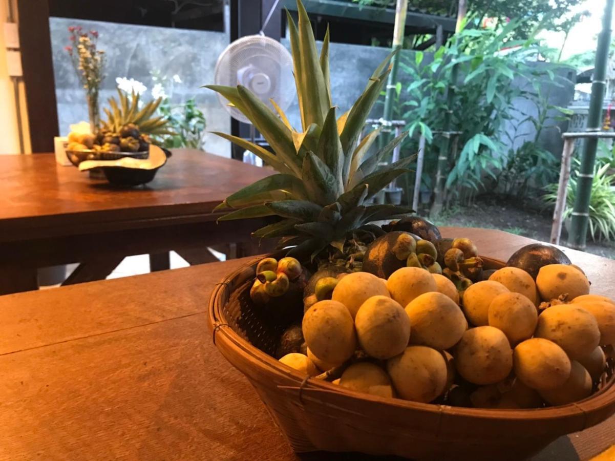 The Eight Ratvithi House Hotel Chiang Mai Exterior photo