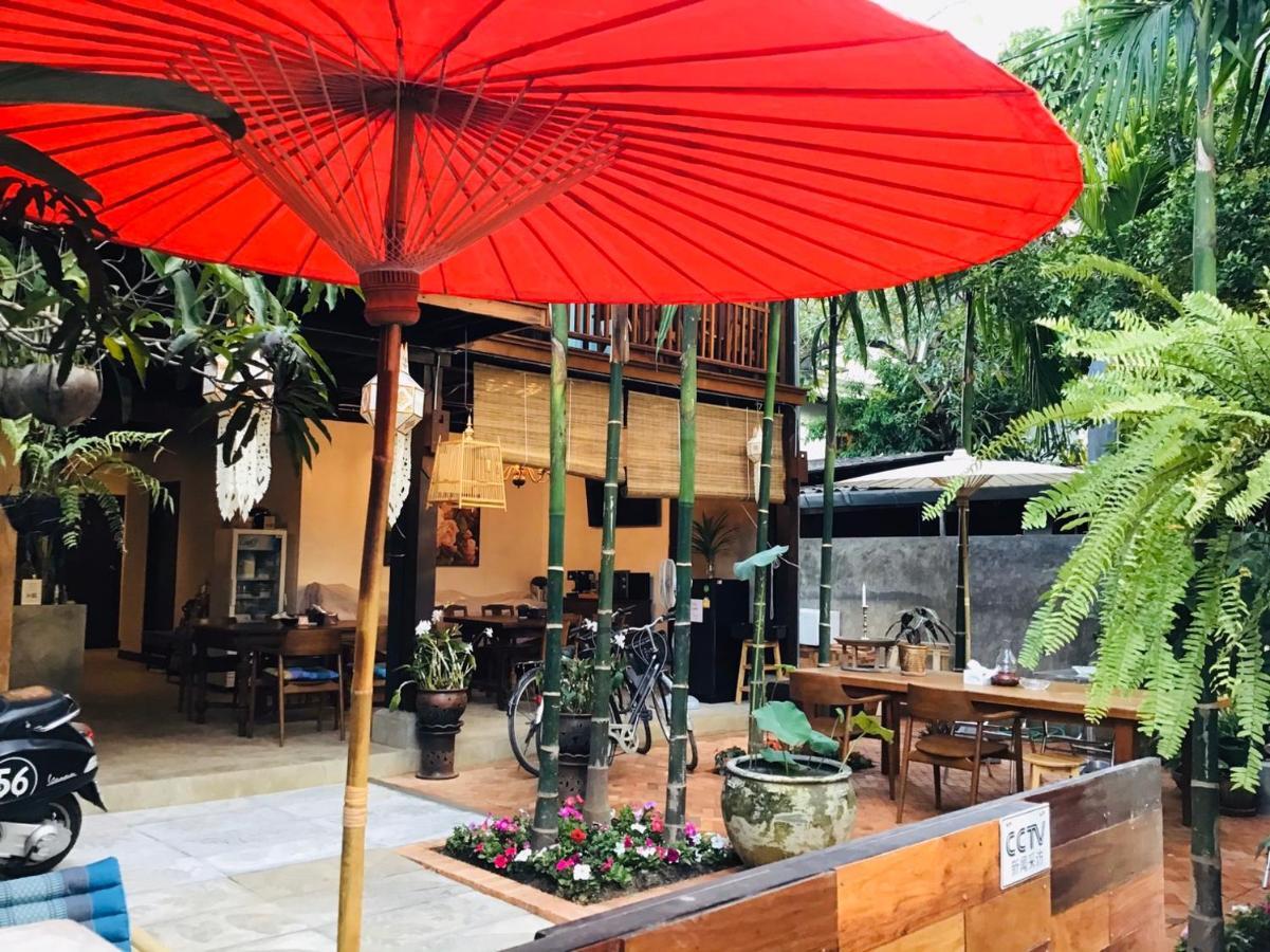 The Eight Ratvithi House Hotel Chiang Mai Exterior photo